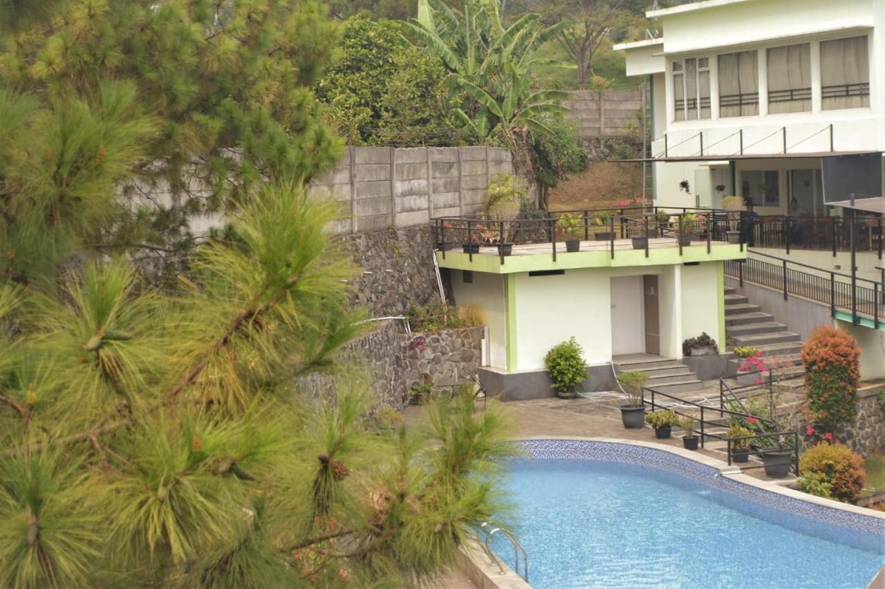 Hotel Graha Widjaja Puncak Exterior foto